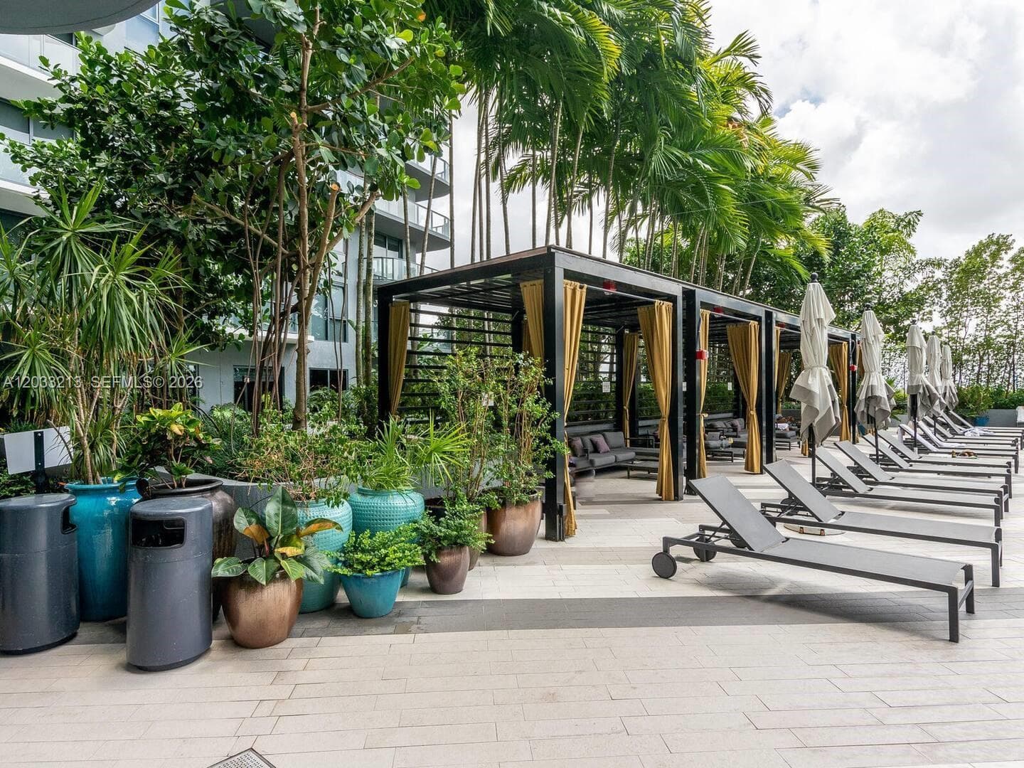 121 NE 34th St # 1015, Miami FL 33137 — 11