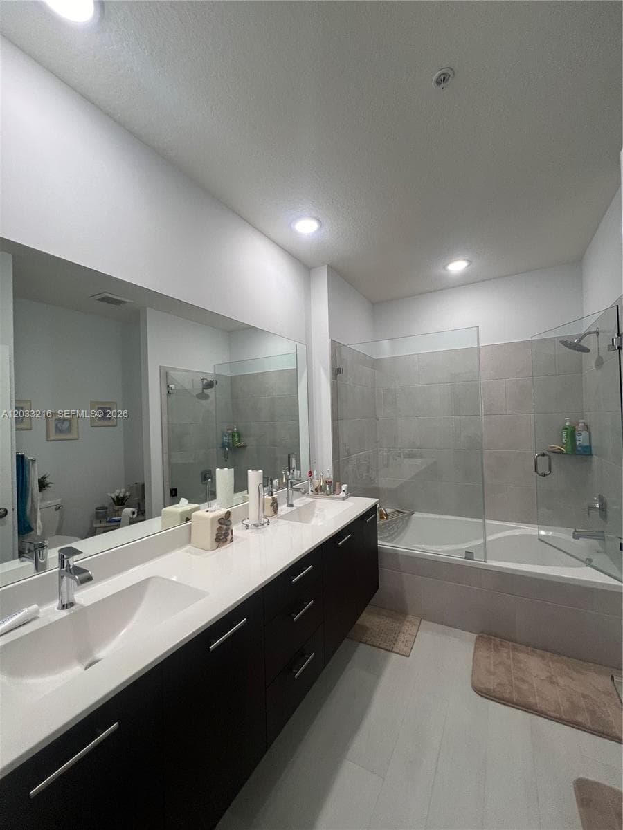 4670 NW 84th Ave # 32, Doral FL 33166 — 8