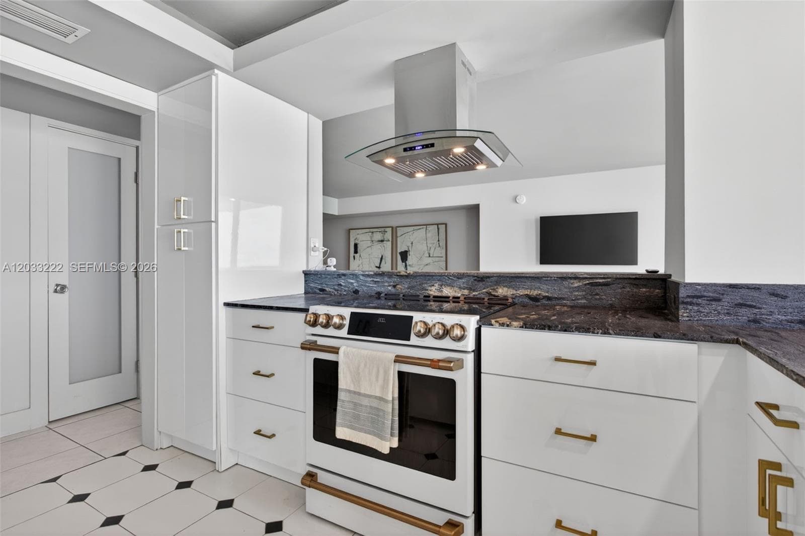 2655 Collins Ave # 1512, Miami Beach FL 33140 — 22