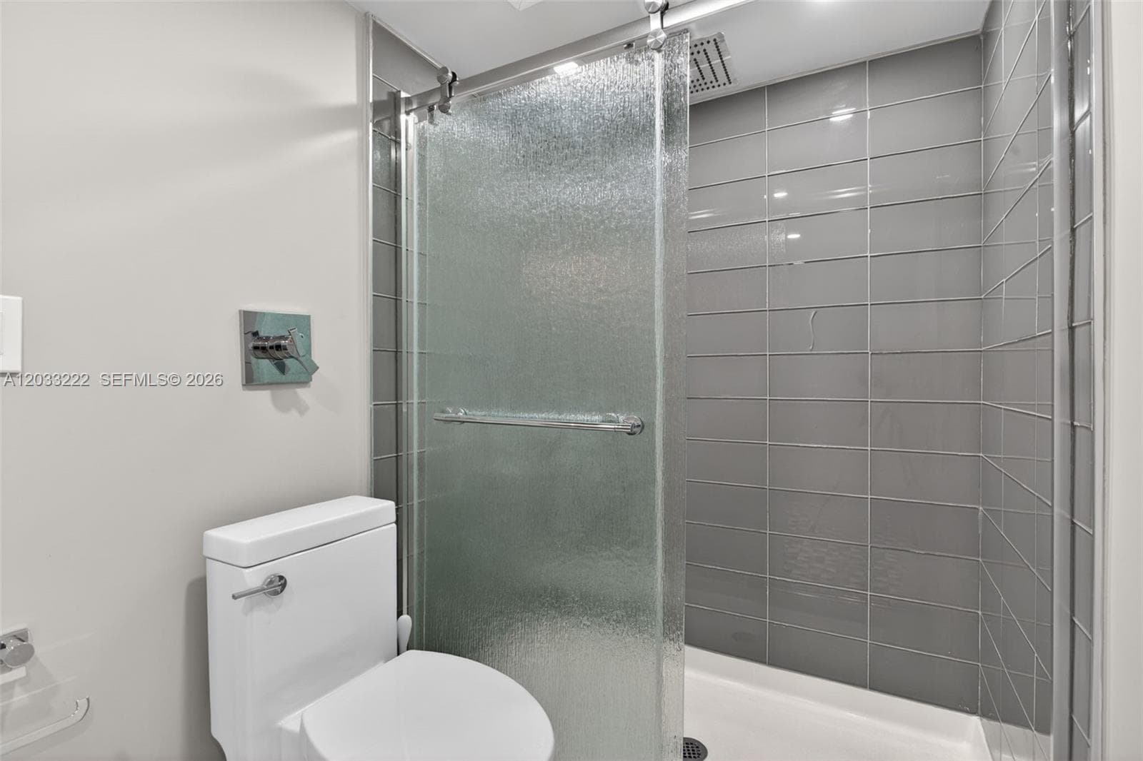 2655 Collins Ave # 1512, Miami Beach FL 33140 — 32