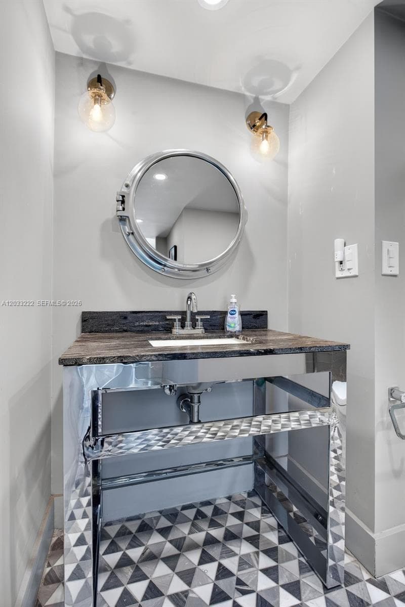 2655 Collins Ave # 1512, Miami Beach FL 33140 — 30