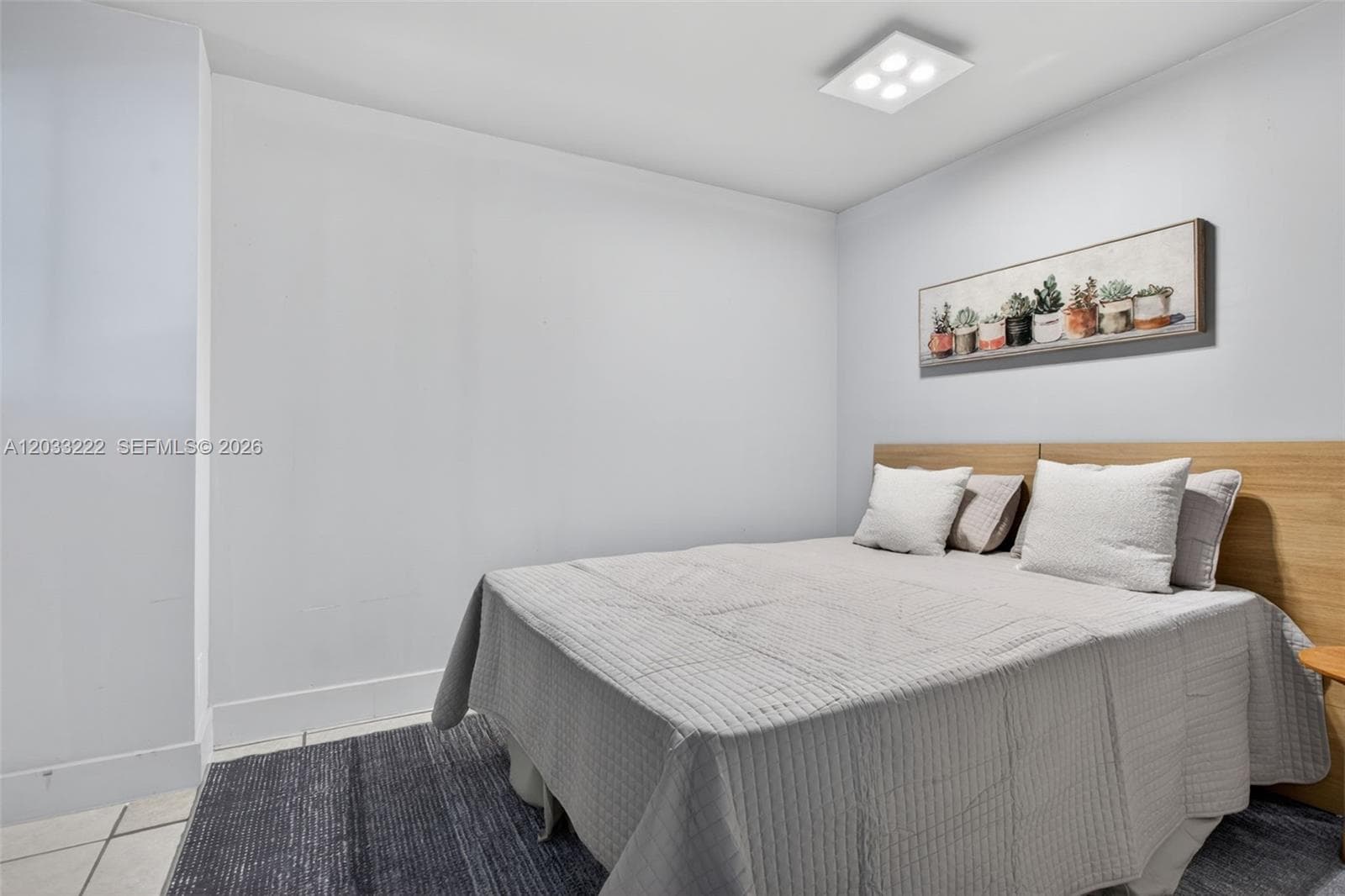 2655 Collins Ave # 1512, Miami Beach FL 33140 — 33