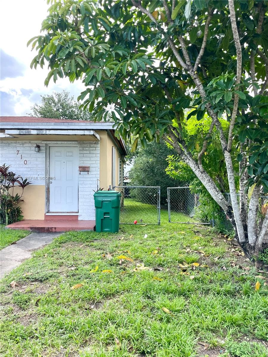 710 Tamiami Blvd, Miami FL 33144 — 2