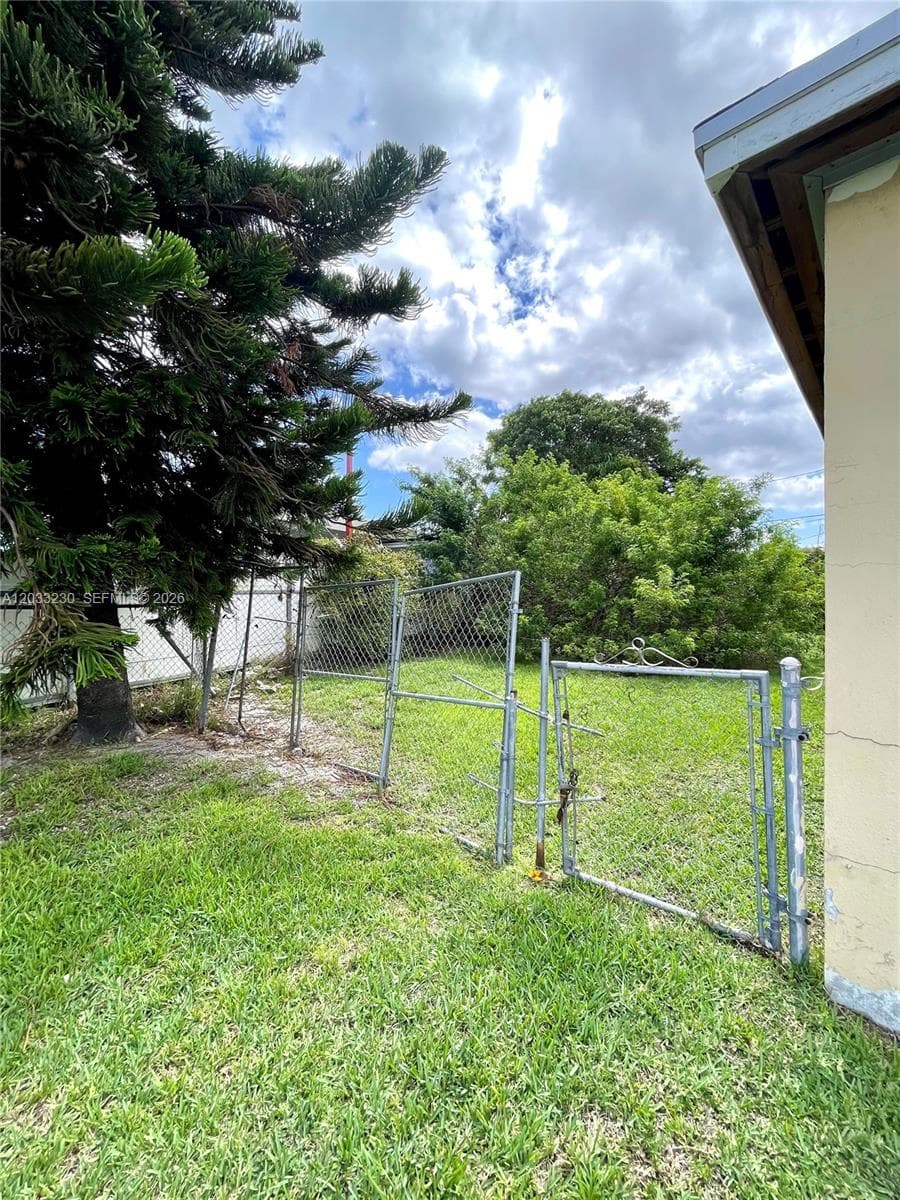 710 Tamiami Blvd, Miami FL 33144 — 5