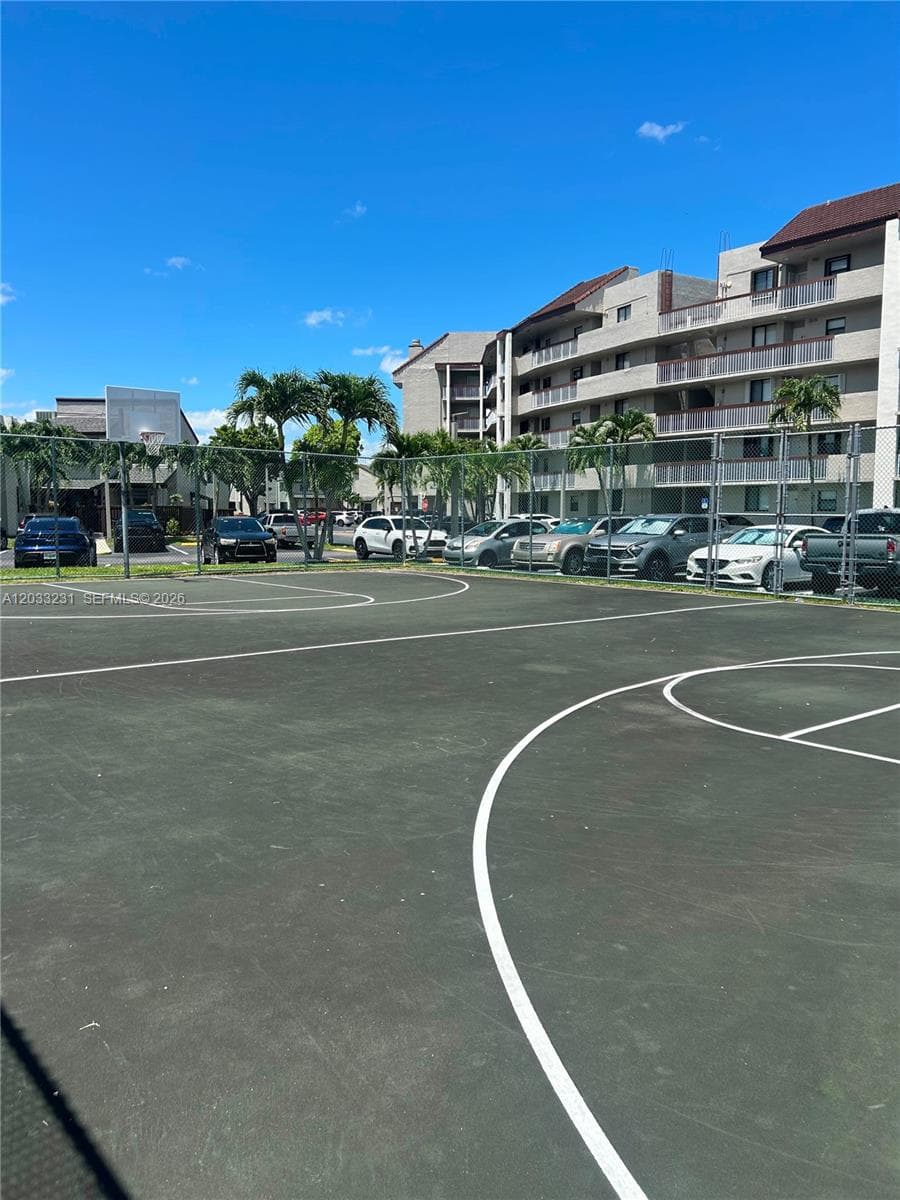 10284 NW 9th St Cir # 204, Miami FL 33172 — 3