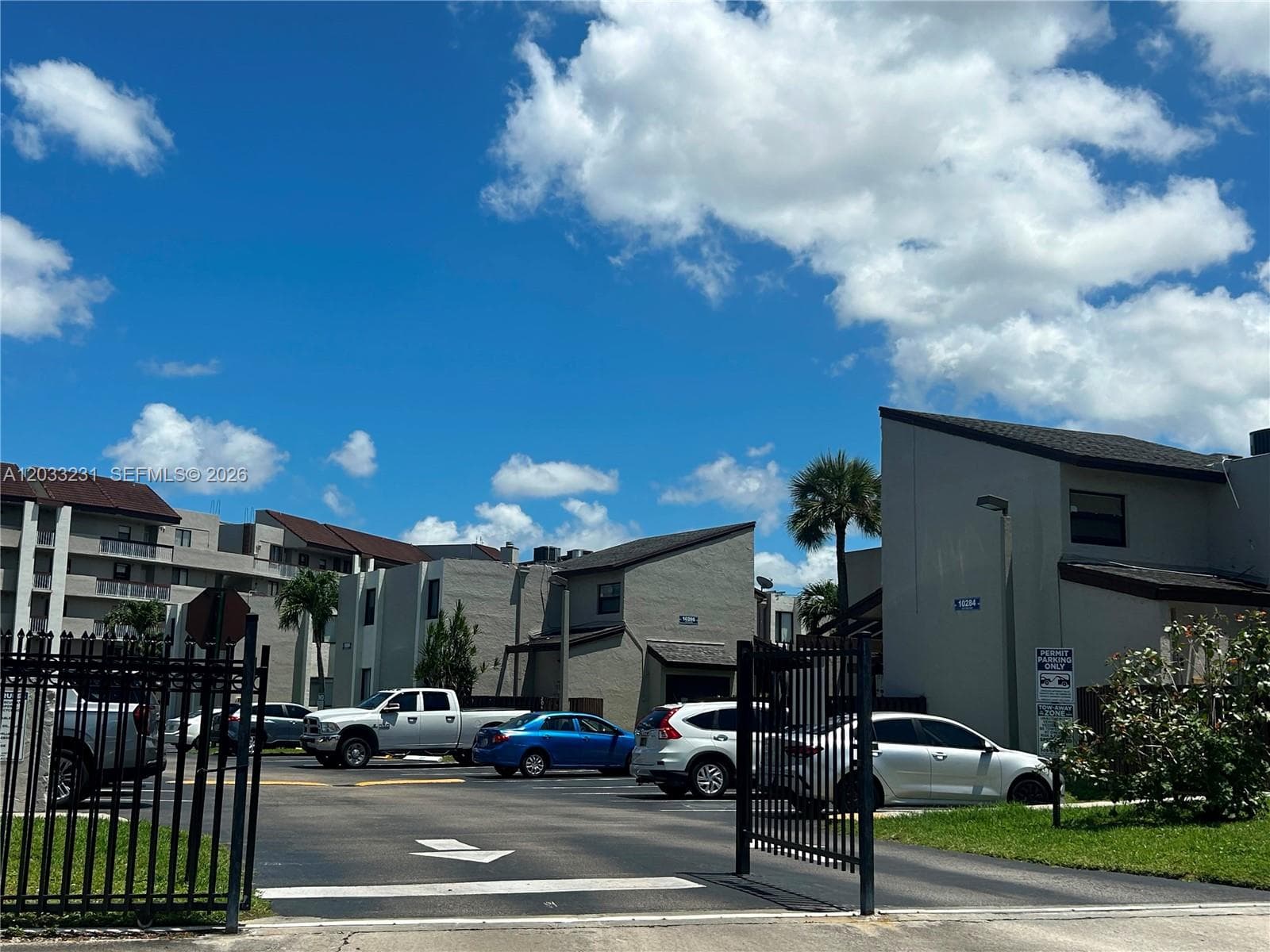 10284 NW 9th St Cir # 204, Miami FL 33172 — 1
