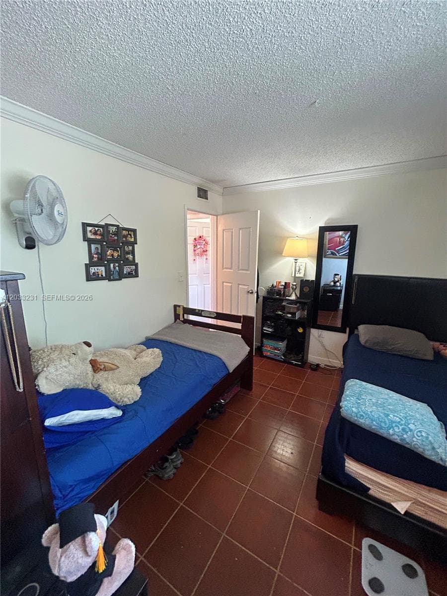10284 NW 9th St Cir # 204, Miami FL 33172 — 19