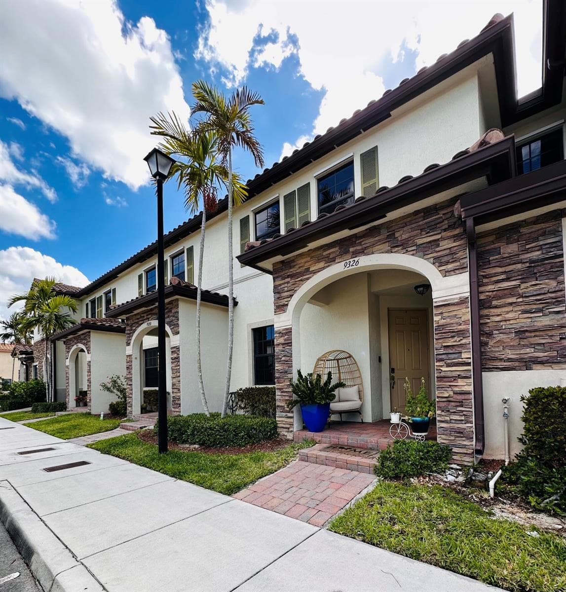 9326 W 33rd Lane, Hialeah FL 33018 — 3