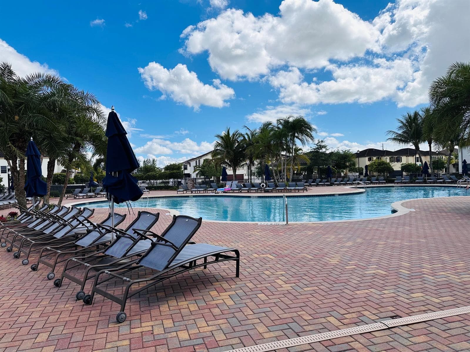 9326 W 33rd Lane, Hialeah FL 33018 — 35