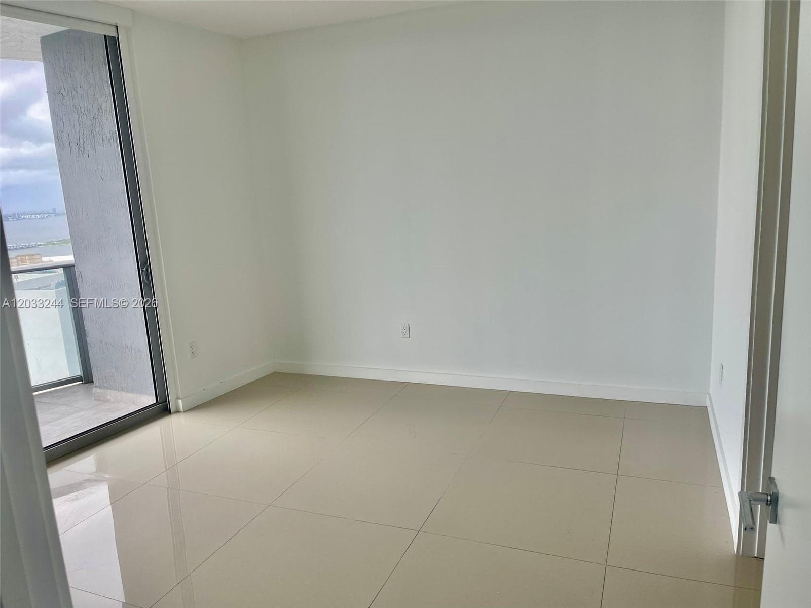 488 NE 18TH St # 4403, Miami FL 33132 — 10