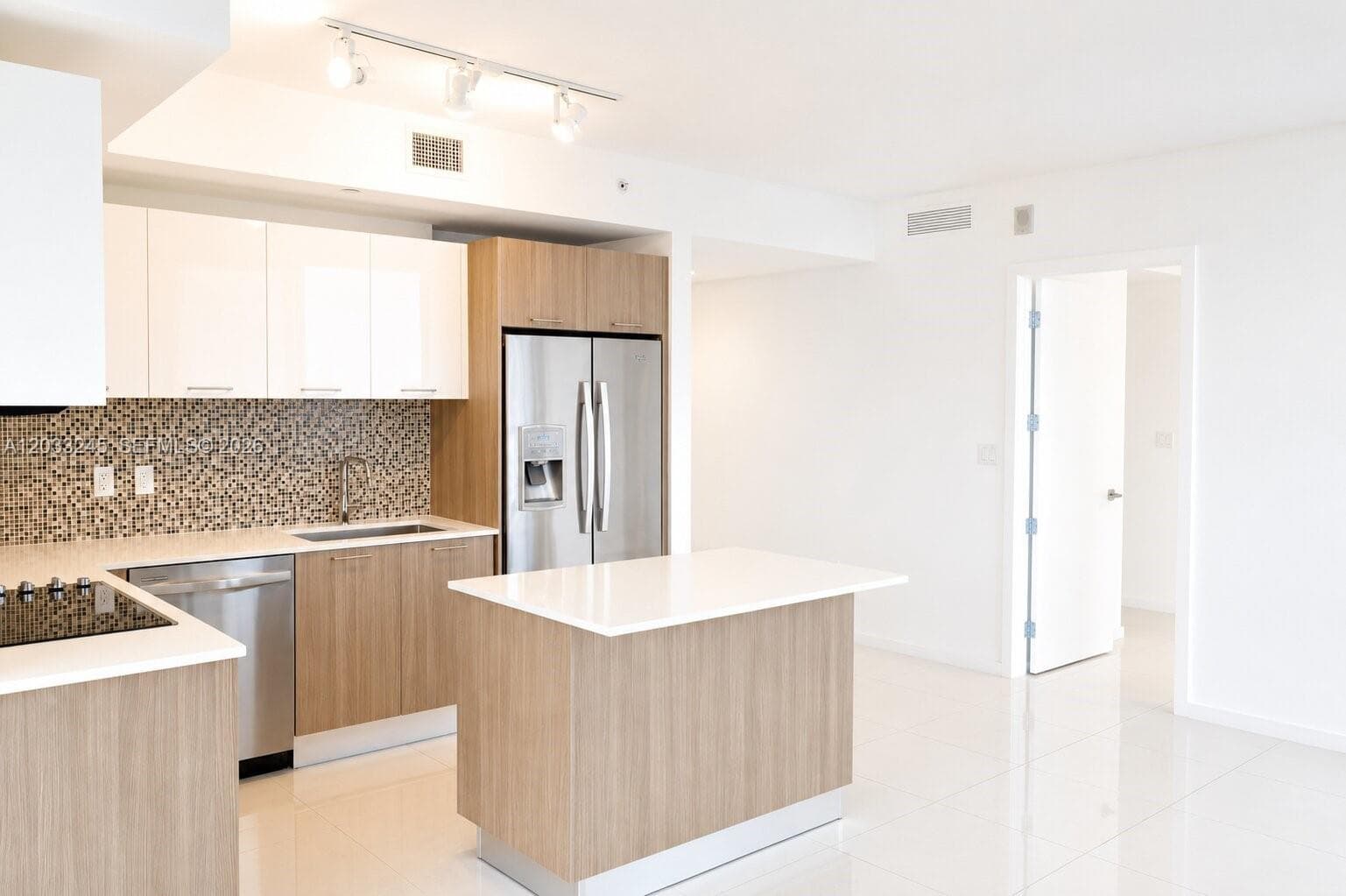 5300 Paseo Blvd # 1701, Doral FL 33166 — 7