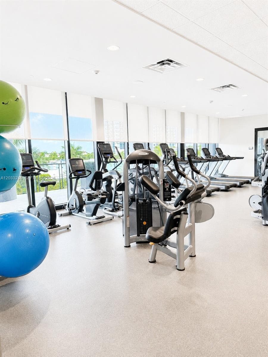 5300 Paseo Blvd # 1701, Doral FL 33166 — 40