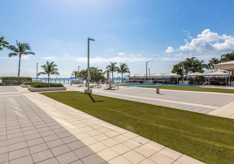 600 NE 36th St # 211, Miami FL 33137 — 19