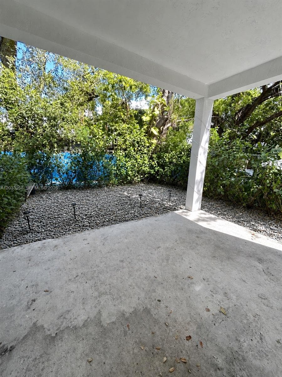 37 NW 70th St # A, Miami FL 33150 — 17