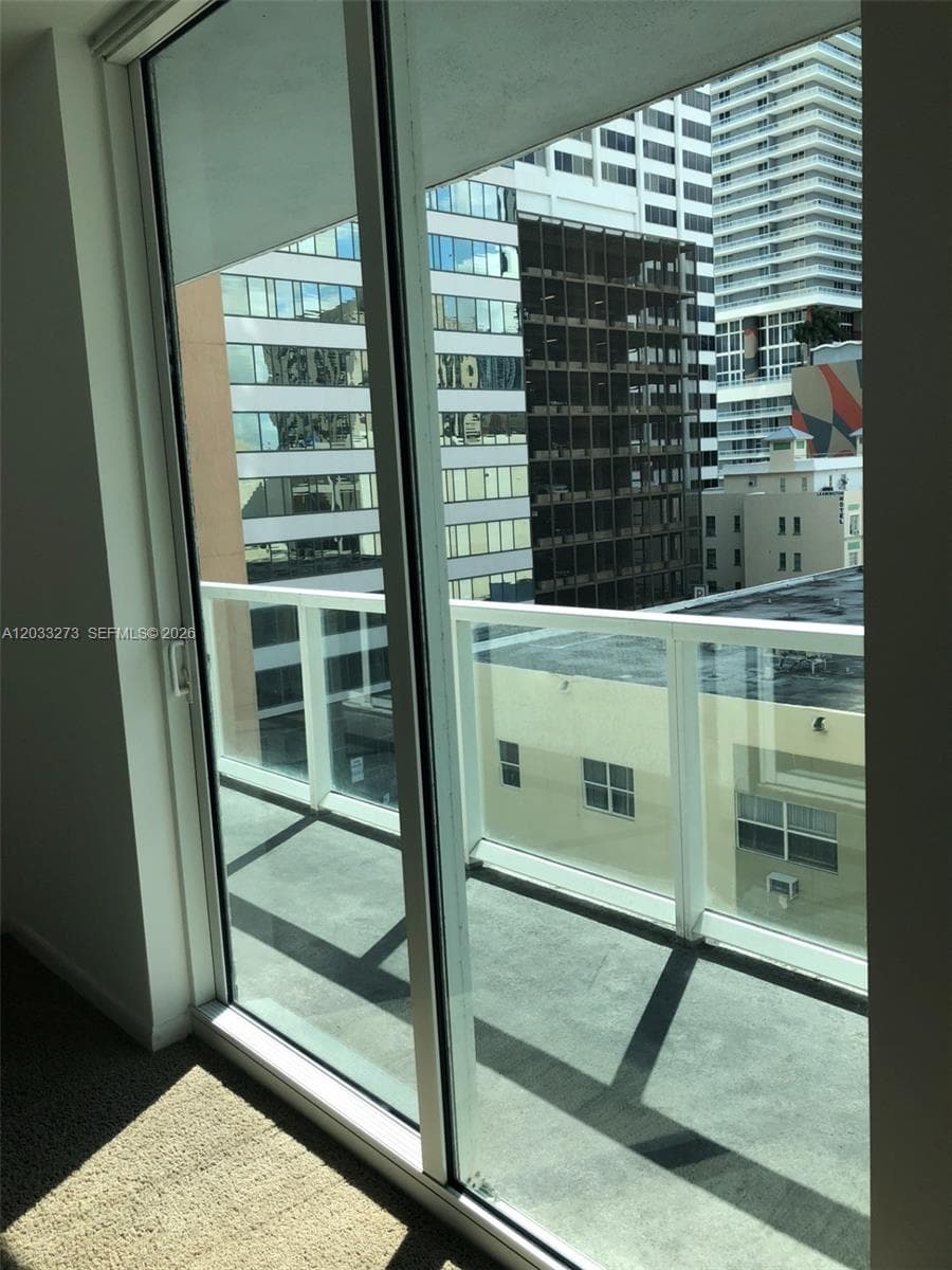 253 NE 2nd St # 509, Miami FL 33132 — 23