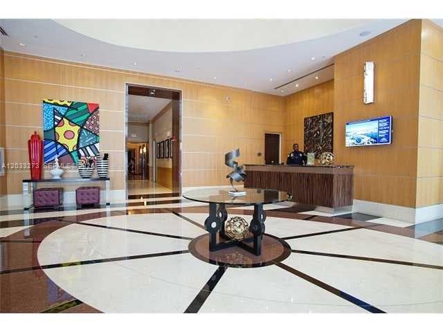 253 NE 2nd St # 509, Miami FL 33132 — 2