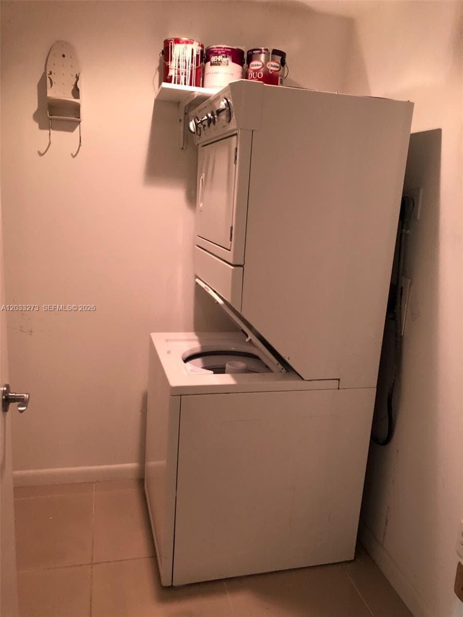 253 NE 2nd St # 509, Miami FL 33132 — 21