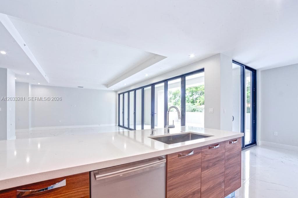 718 Valencia Ave # 202, Coral Gables FL 33134 — 22