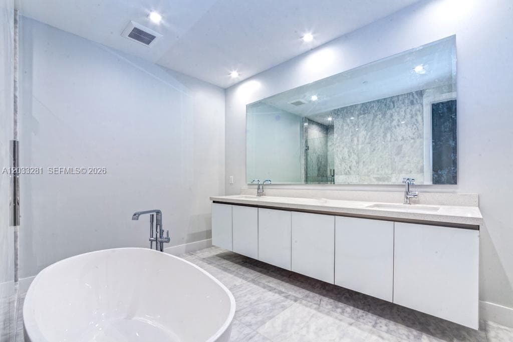 718 Valencia Ave # 202, Coral Gables FL 33134 — 40