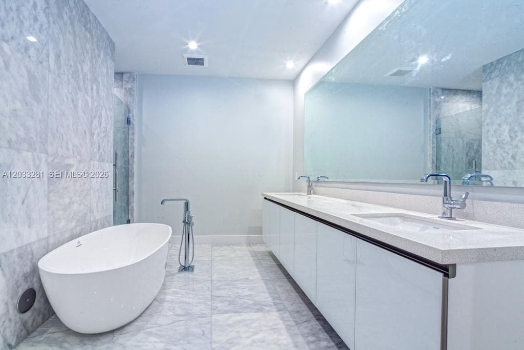 718 Valencia Ave # 202, Coral Gables FL 33134 — 39