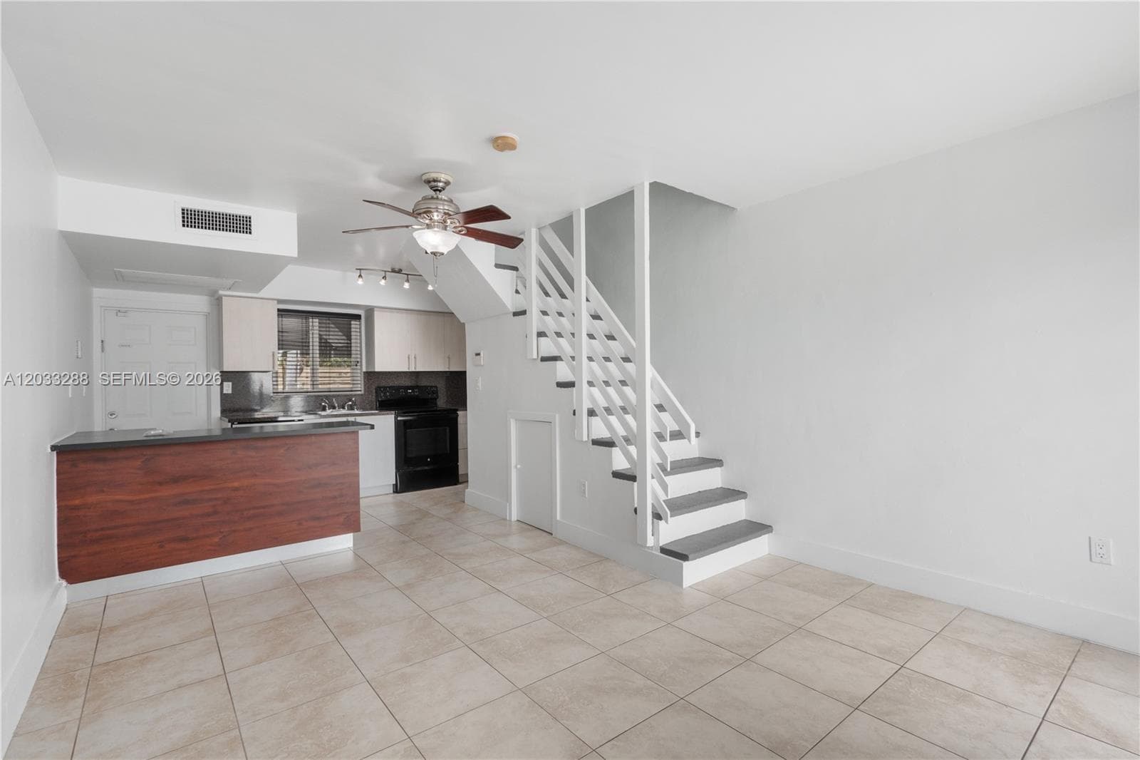 932 SW 6th St # 5, Miami FL 33130 — 2