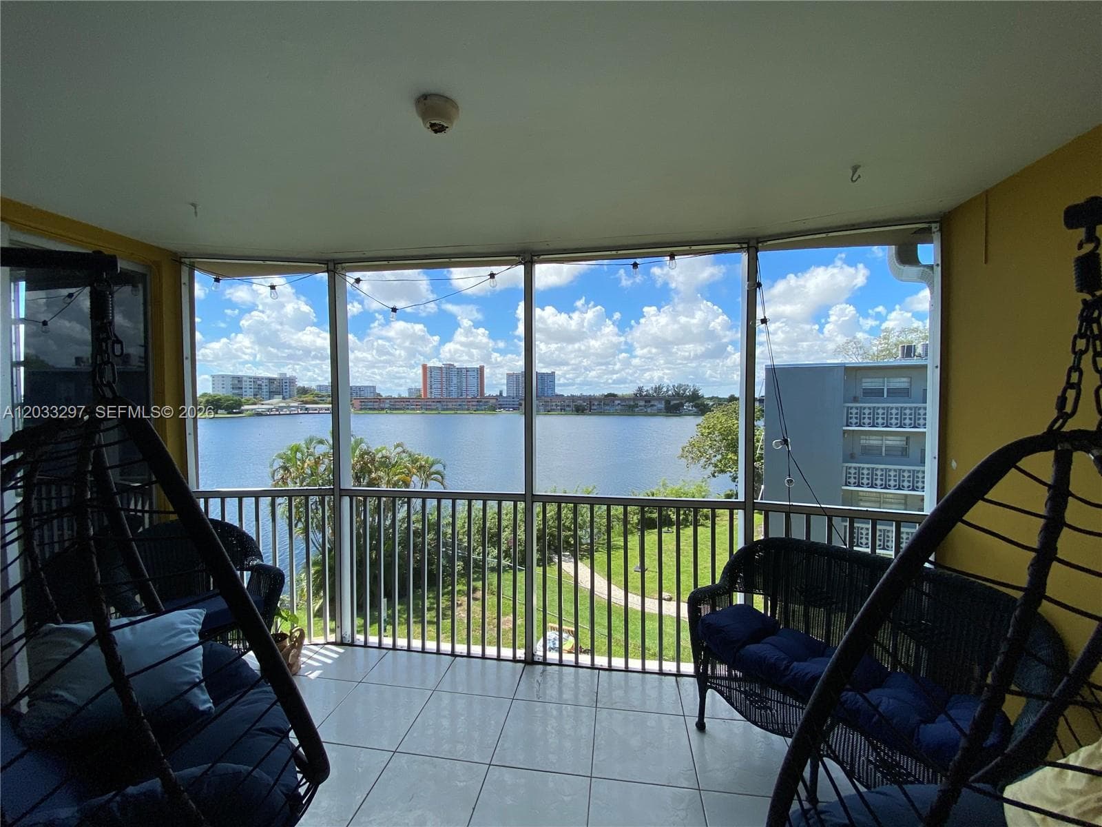 1660 NE 191st St # 1, Miami FL 33179 — 1