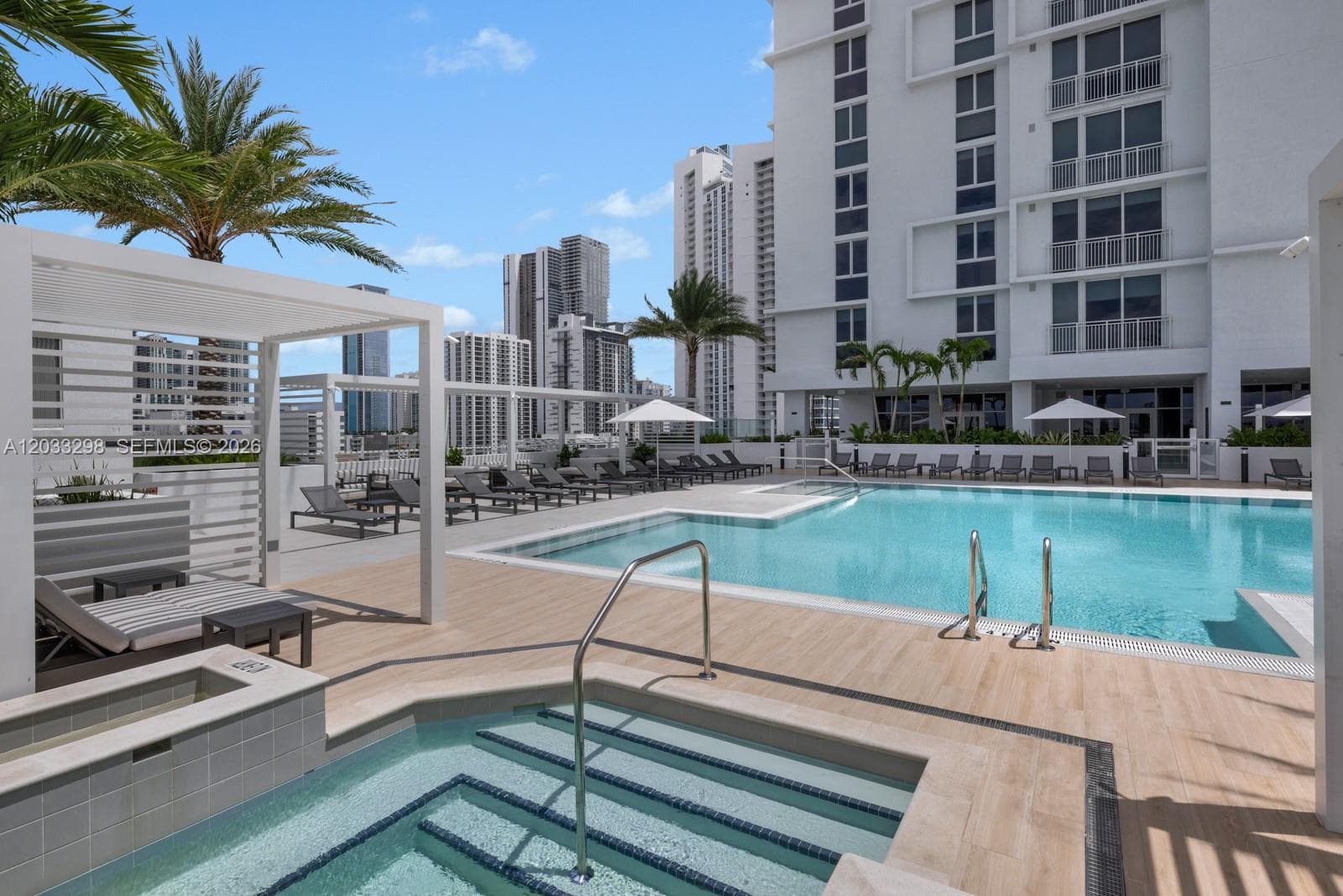 2000 Biscayne Blvd # 1009, Miami FL 33137 — 14