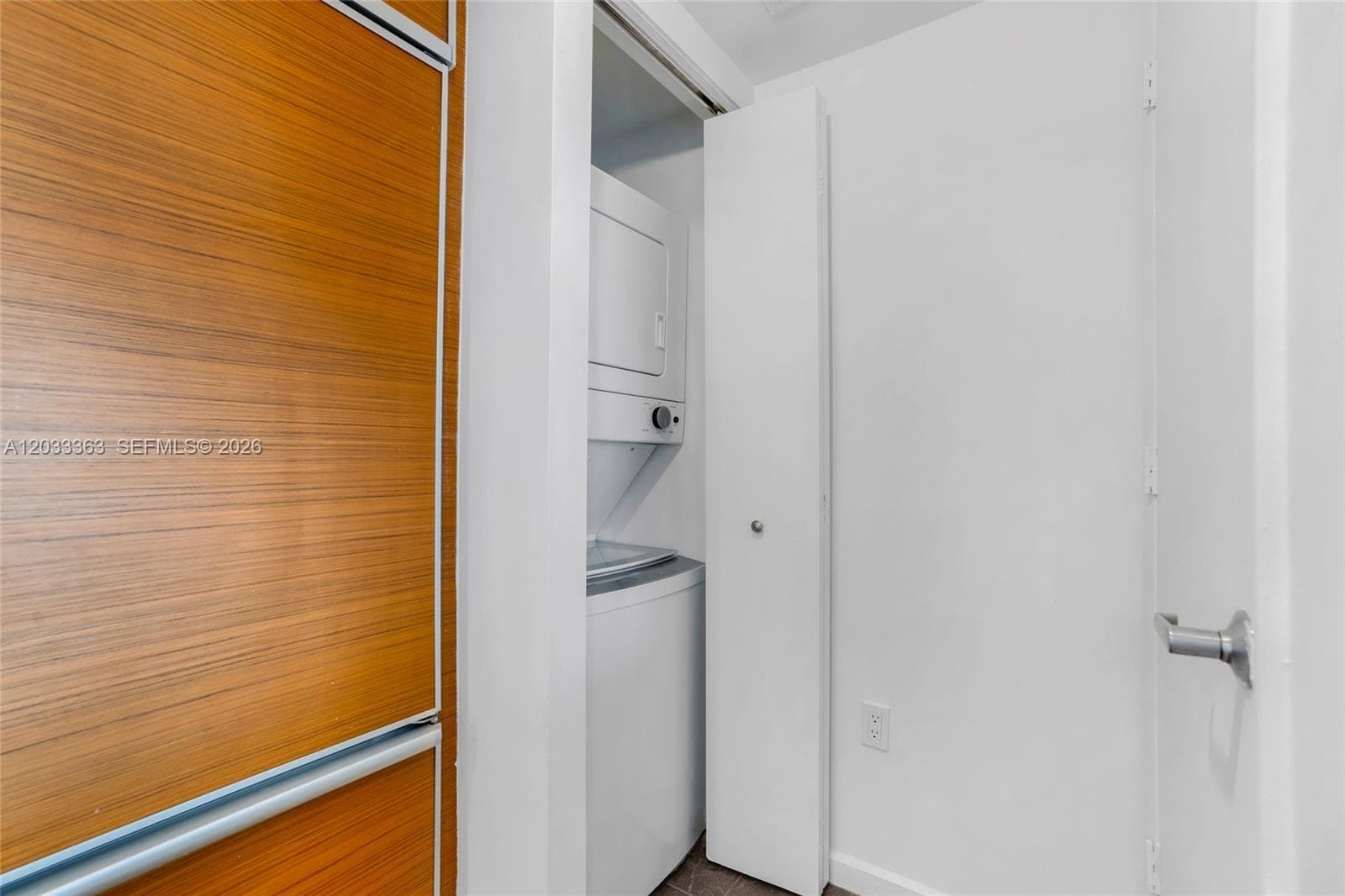 50 Biscayne Blvd # 4307, Miami FL 33132 — 11