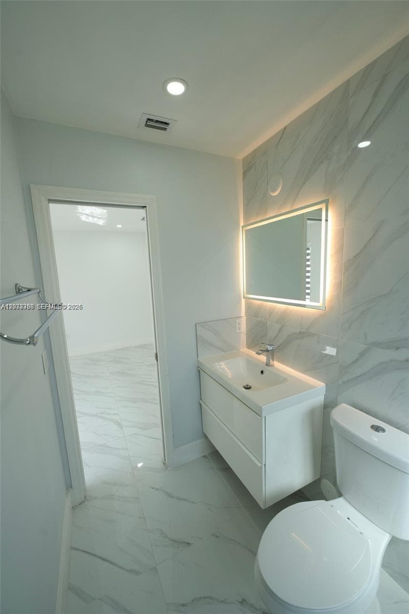 10381 SW 32nd St # 10381, Miami FL 33165 — 14