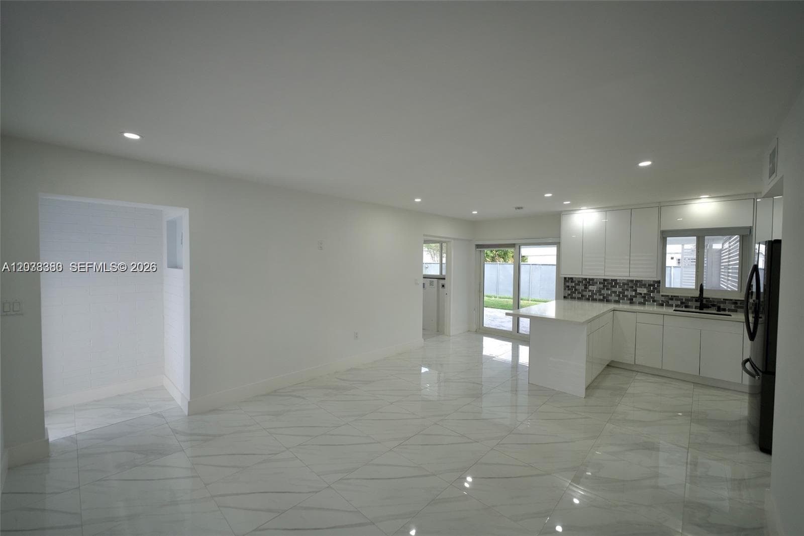 10381 SW 32nd St # 10381, Miami FL 33165 — 4