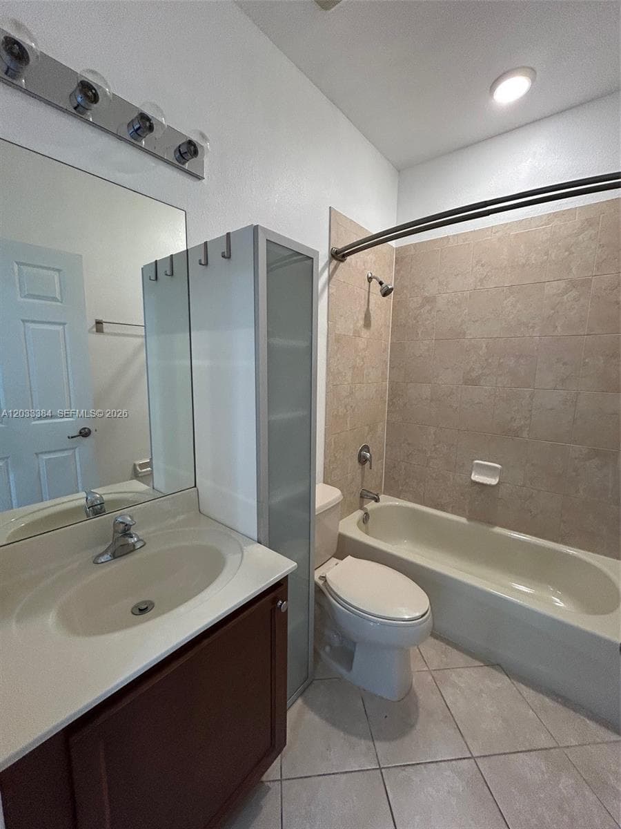 11503 NW 89th St # 206, Doral FL 33178 — 21