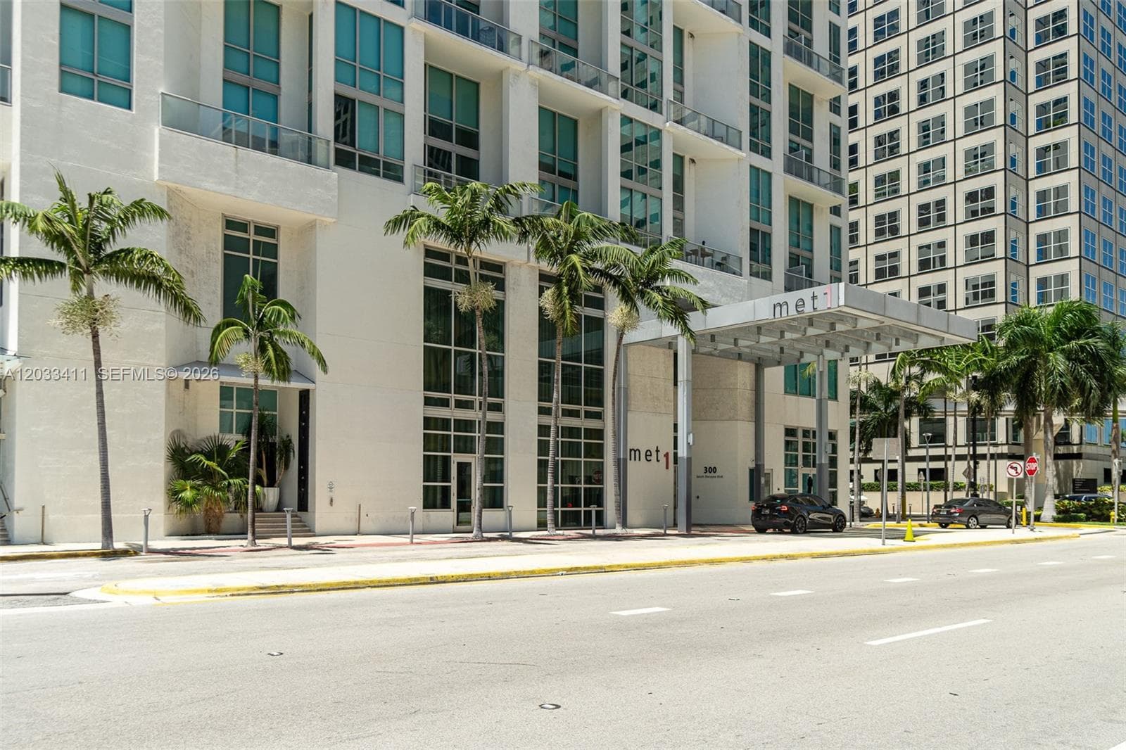 300 S Biscayne Blvd # 1411, Miami FL 33131 — 23