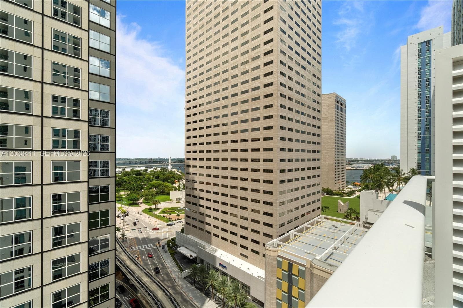 300 S Biscayne Blvd # 1411, Miami FL 33131 — 17