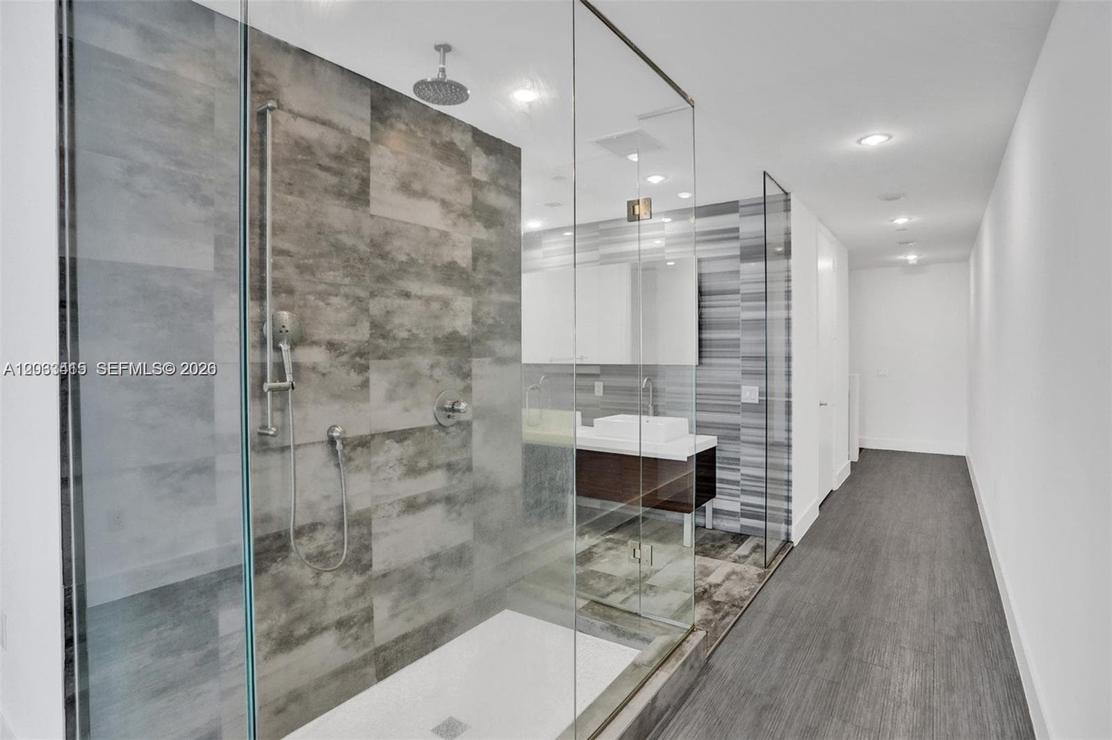 1100 Biscayne Blvd # 5705, Miami FL 33132 — 22