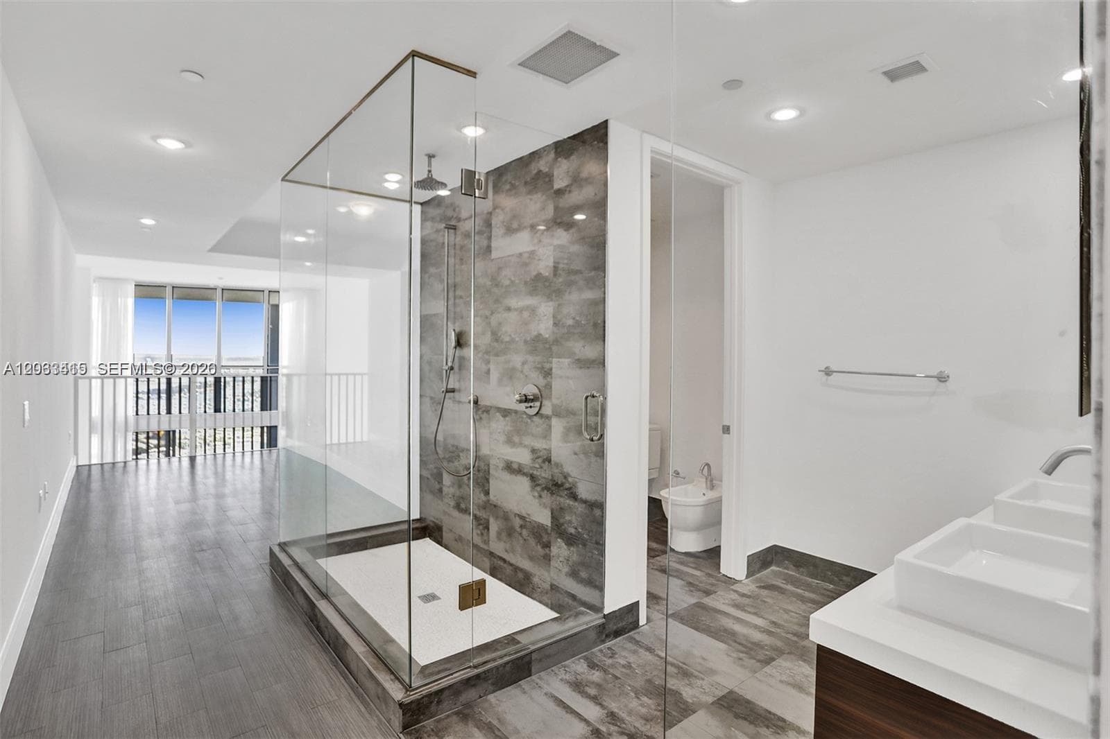 1100 Biscayne Blvd # 5705, Miami FL 33132 — 21