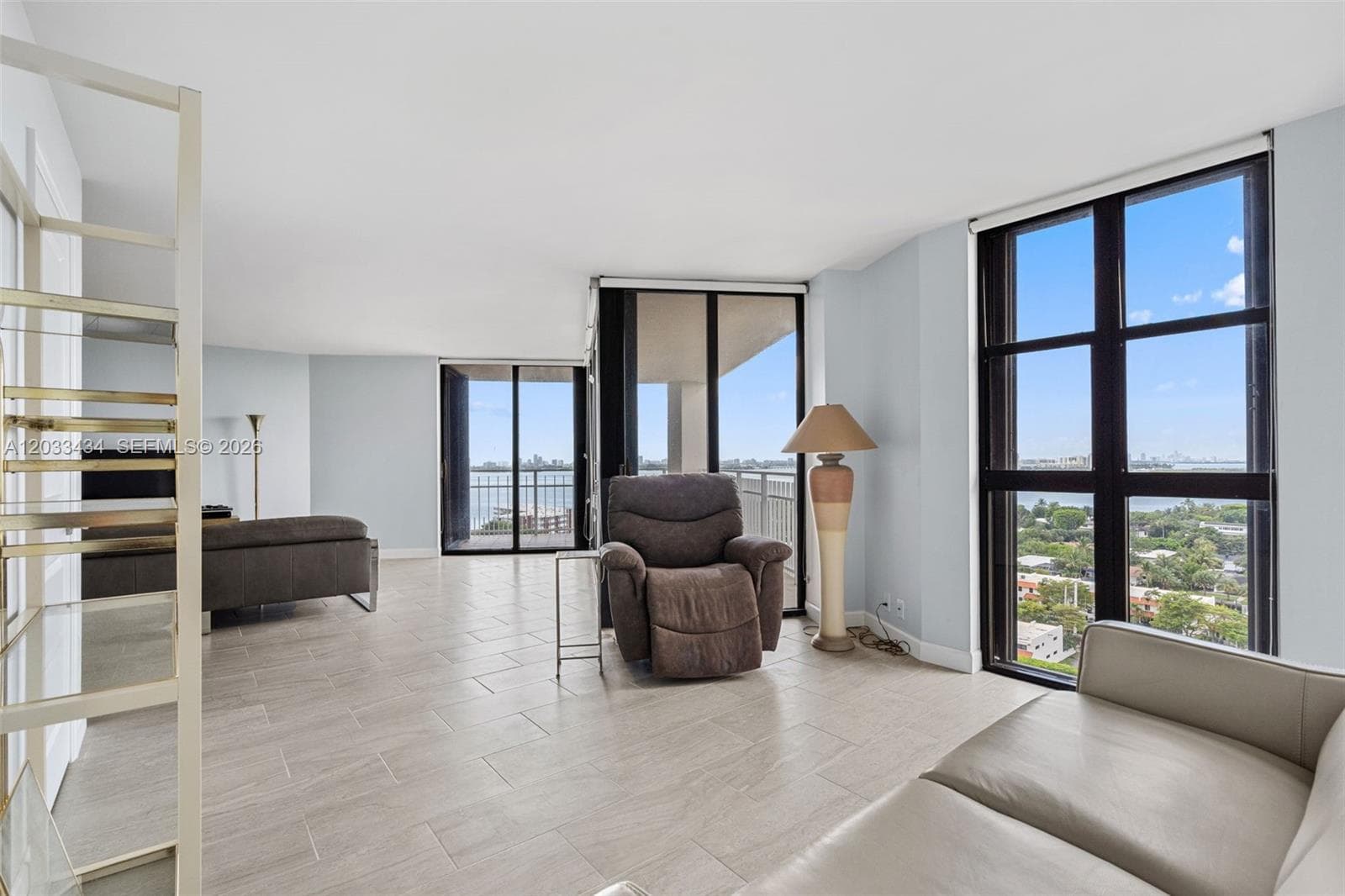 1000 QUAYSIDE TER # 1604, Miami FL 33138 — 16