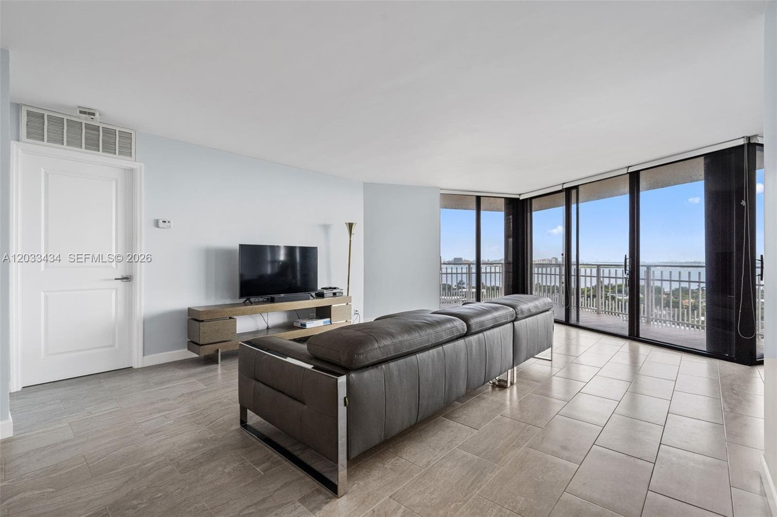 1000 QUAYSIDE TER # 1604, Miami FL 33138 — 7