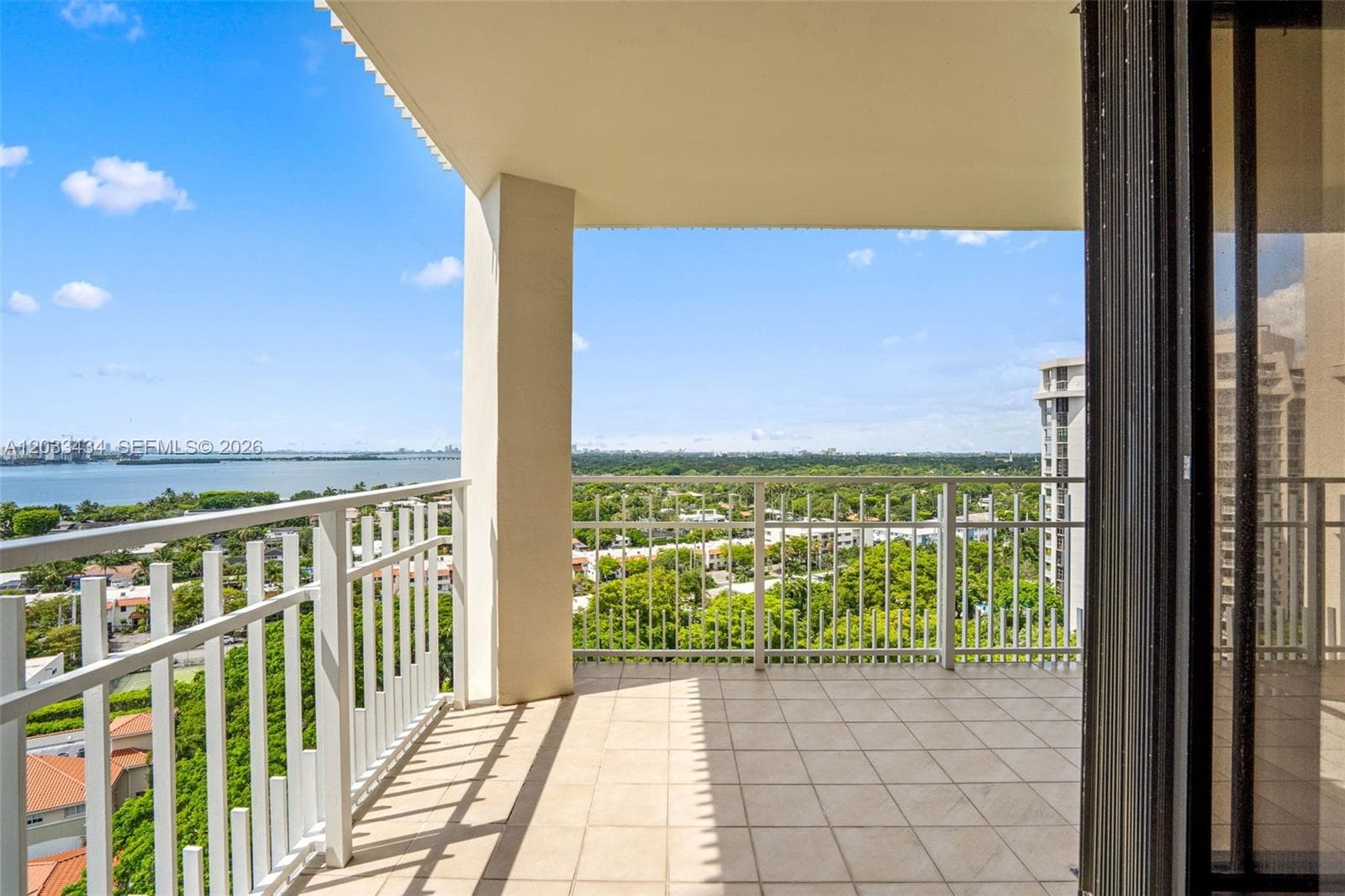 1000 QUAYSIDE TER # 1604, Miami FL 33138 — 36