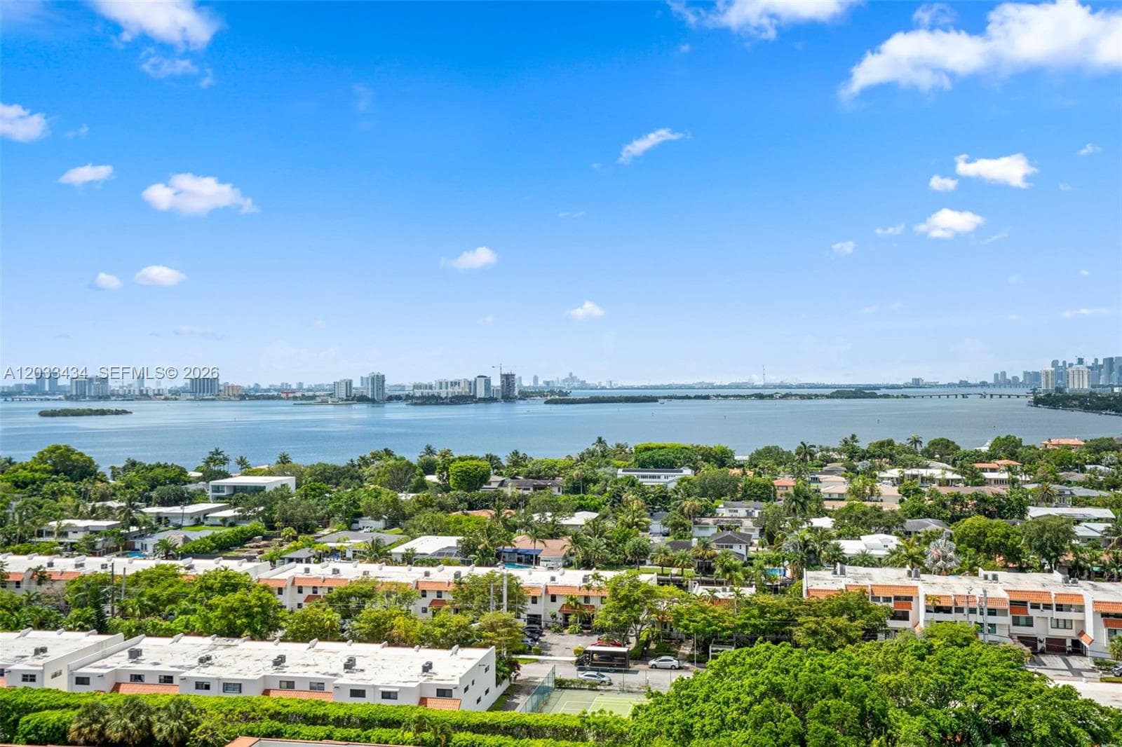 1000 QUAYSIDE TER # 1604, Miami FL 33138 — 38