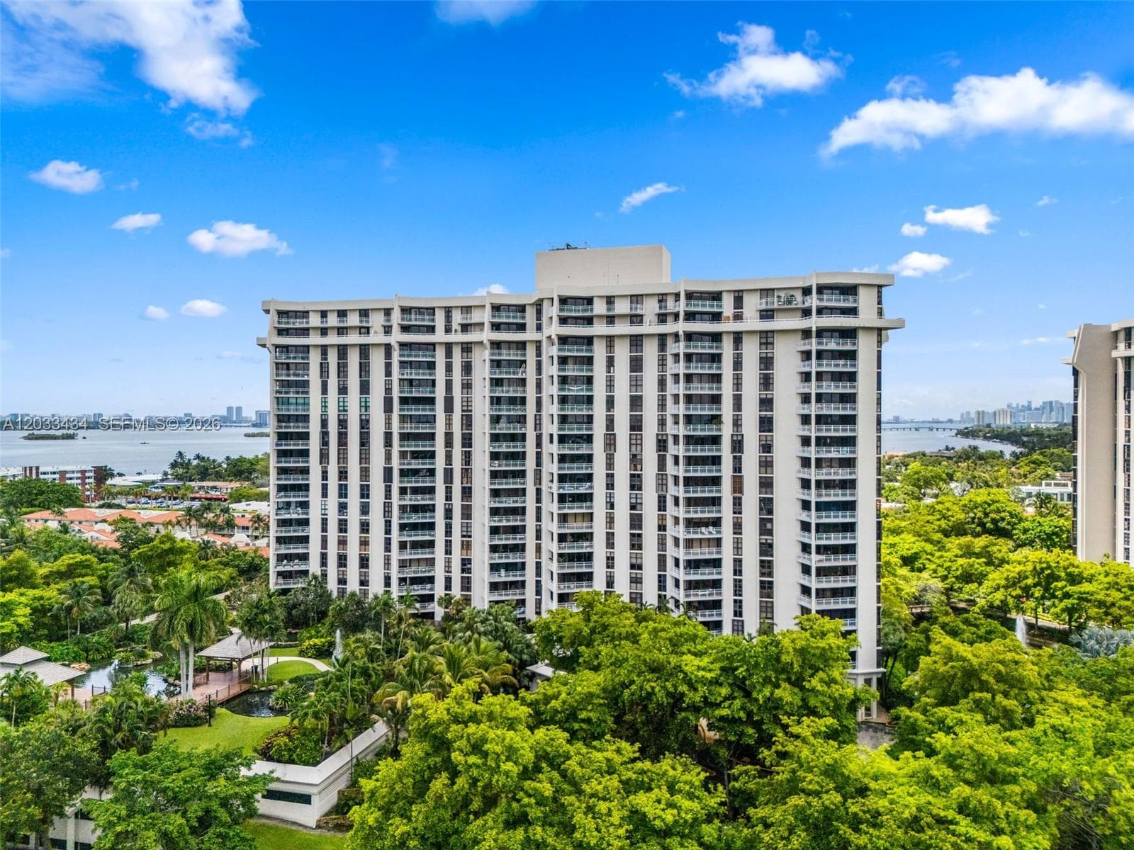 1000 QUAYSIDE TER # 1604, Miami FL 33138 — 45