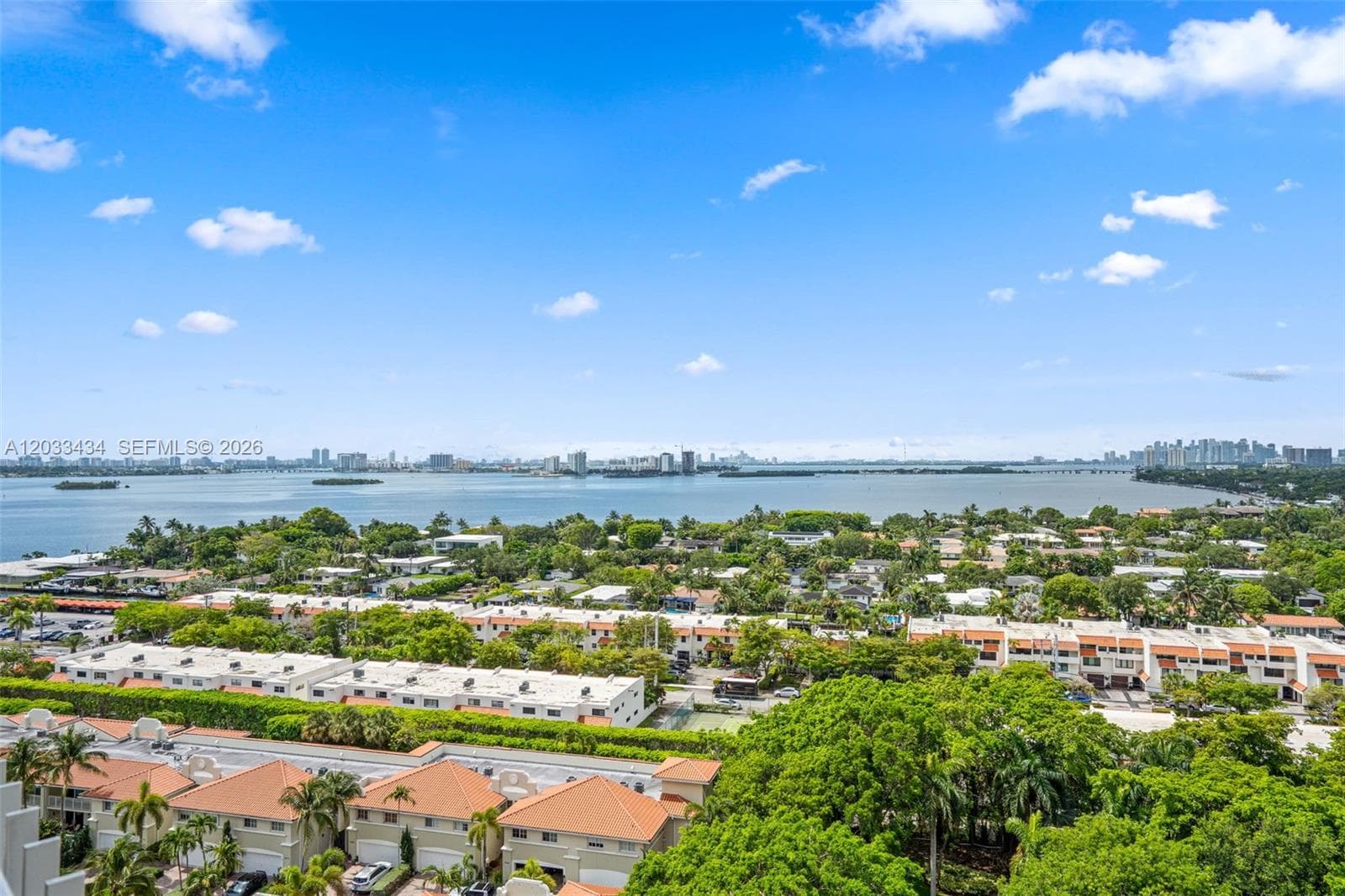 1000 QUAYSIDE TER # 1604, Miami FL 33138 — 39