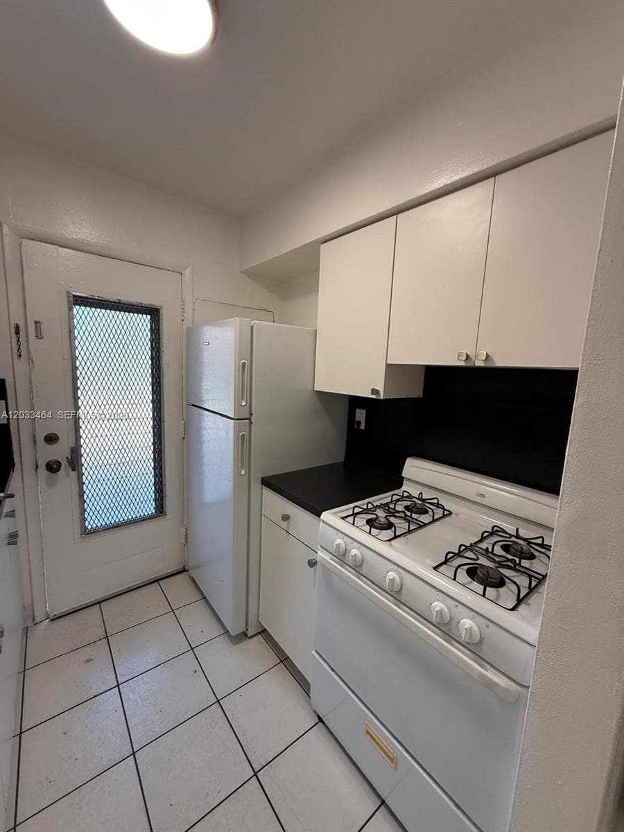 16851 NE 18th Ave # 106, North Miami Beach FL 33162 — 2