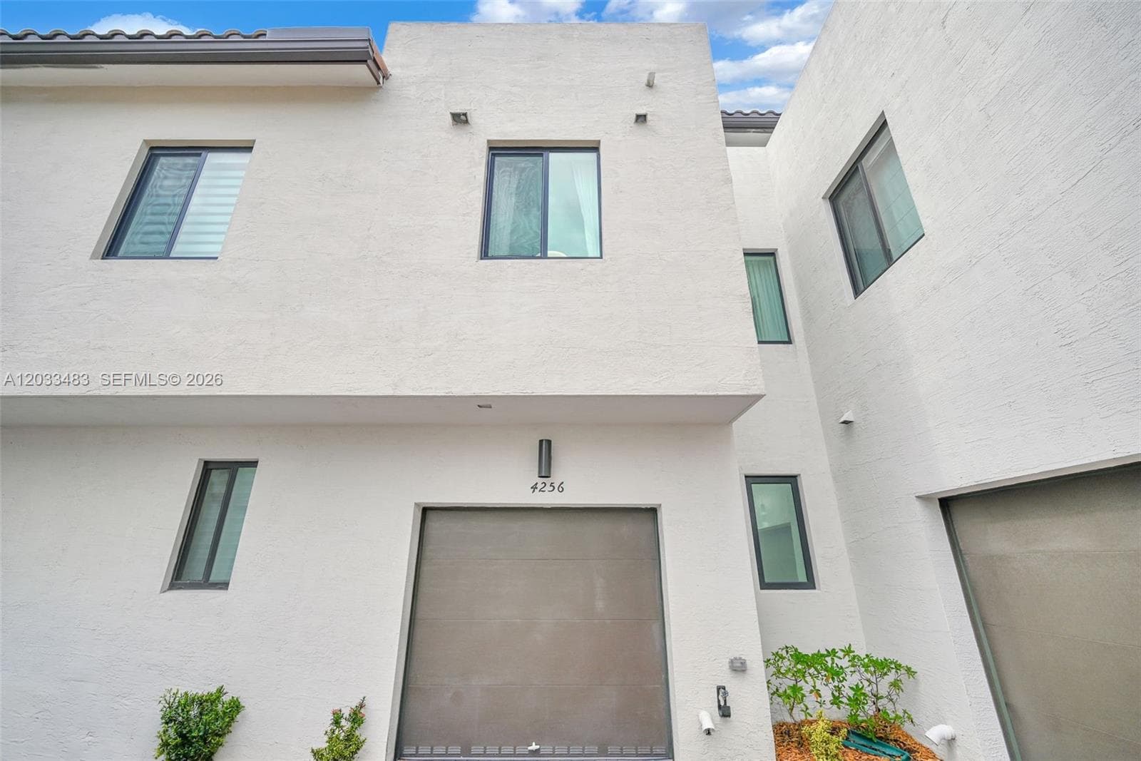 4256 NW 83rd Ave, Doral FL 33166 — 61