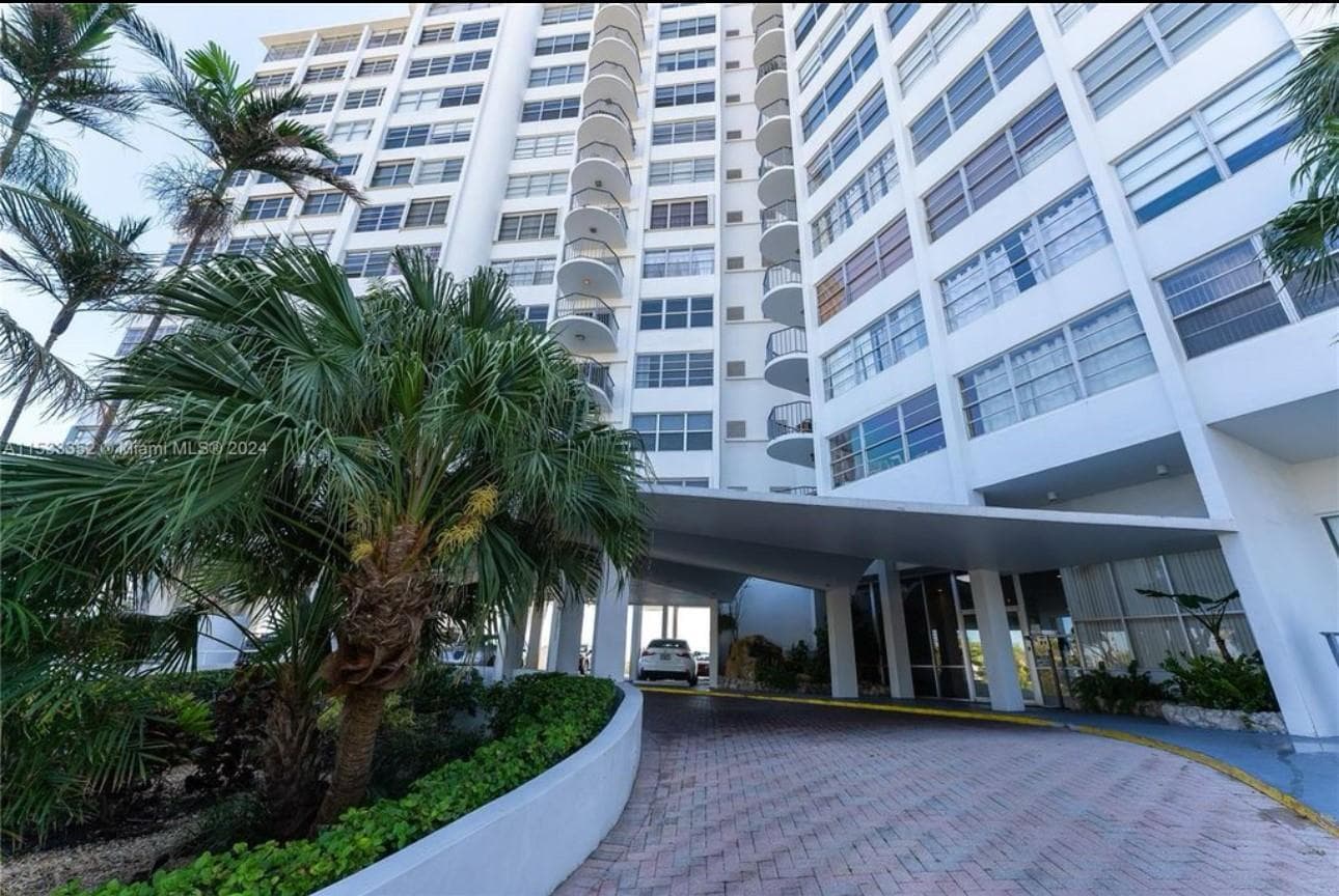 11930 N Bayshore Drive # 302, North Miami FL 33181 — 11