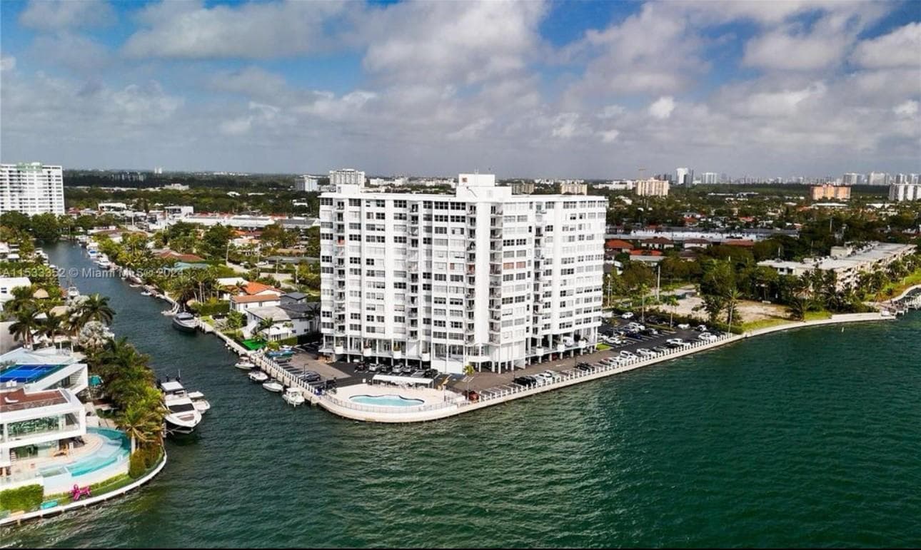 11930 N Bayshore Drive # 302, North Miami FL 33181 — 8