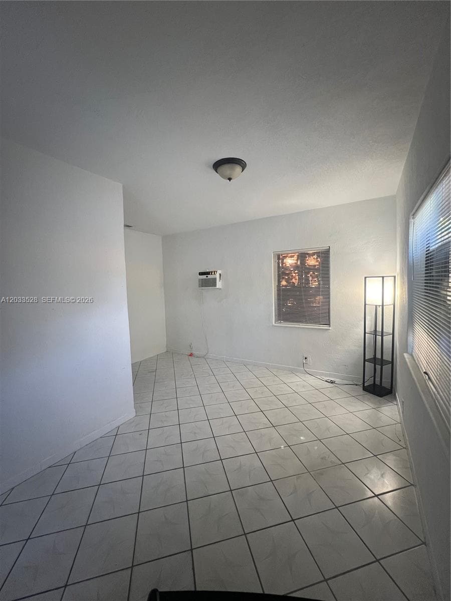 1060 NW 116th St # 4, Miami FL 33168 — 2
