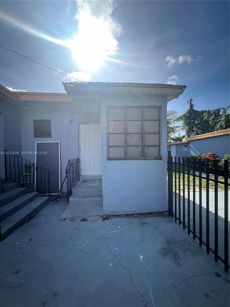 1060 NW 116th St # 4, Miami FL 33168 — 1
