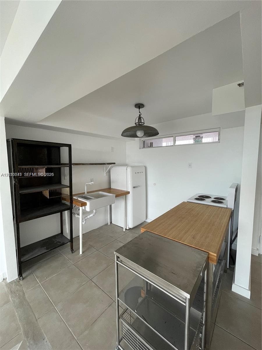 700 NE 63rd St # D606, Miami FL 33138 — 4
