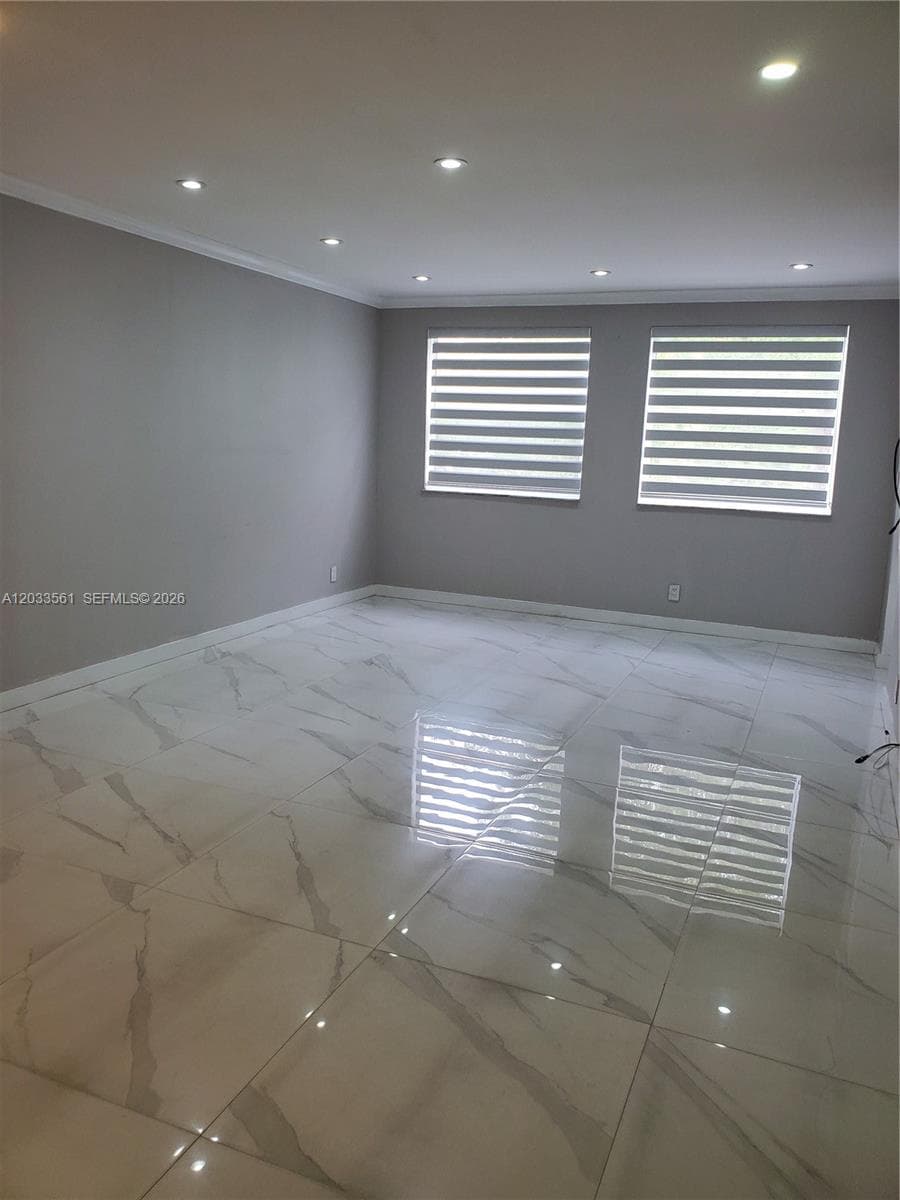 8160 Geneva Ct # 303, Doral FL 33166 — 7