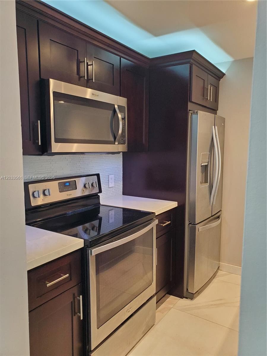 8160 Geneva Ct # 303, Doral FL 33166 — 1